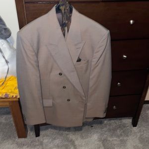 Men’s Raffinati Gold suit